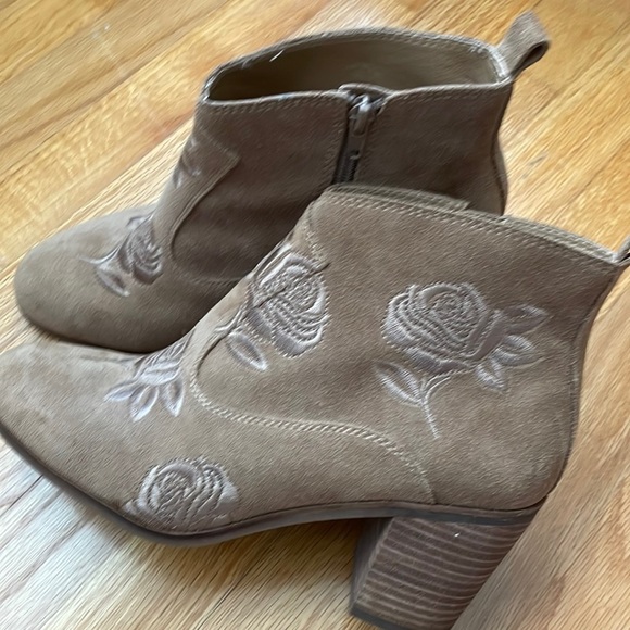 COPY - Lucky Brand Pexton boots 10 - Picture 1 of 6